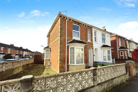 3 bedroom semi-detached house to rent, Heysham Road, Hampshire SO15