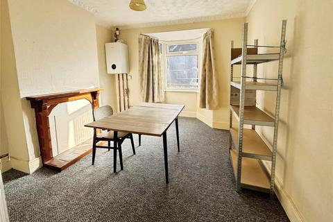 3 bedroom semi-detached house to rent, Heysham Road, Hampshire SO15