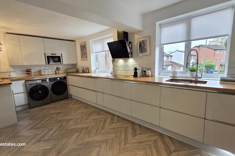 undefined, Darwin Close, New Southgate N11