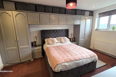 undefined, Darwin Close, New Southgate N11