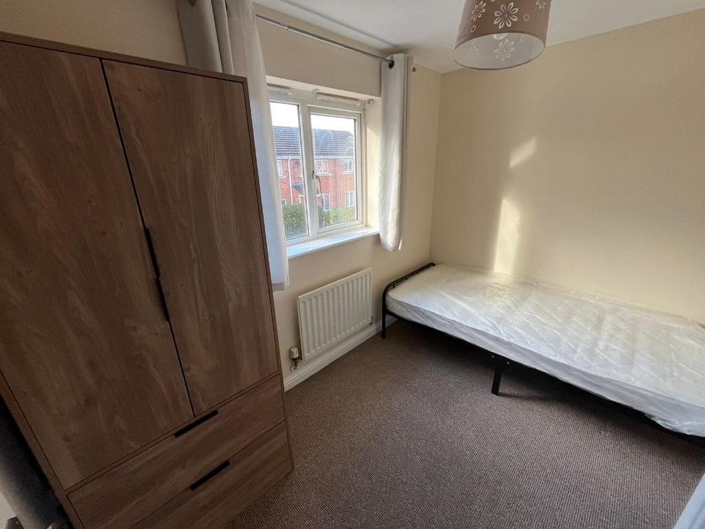 Second bedroom