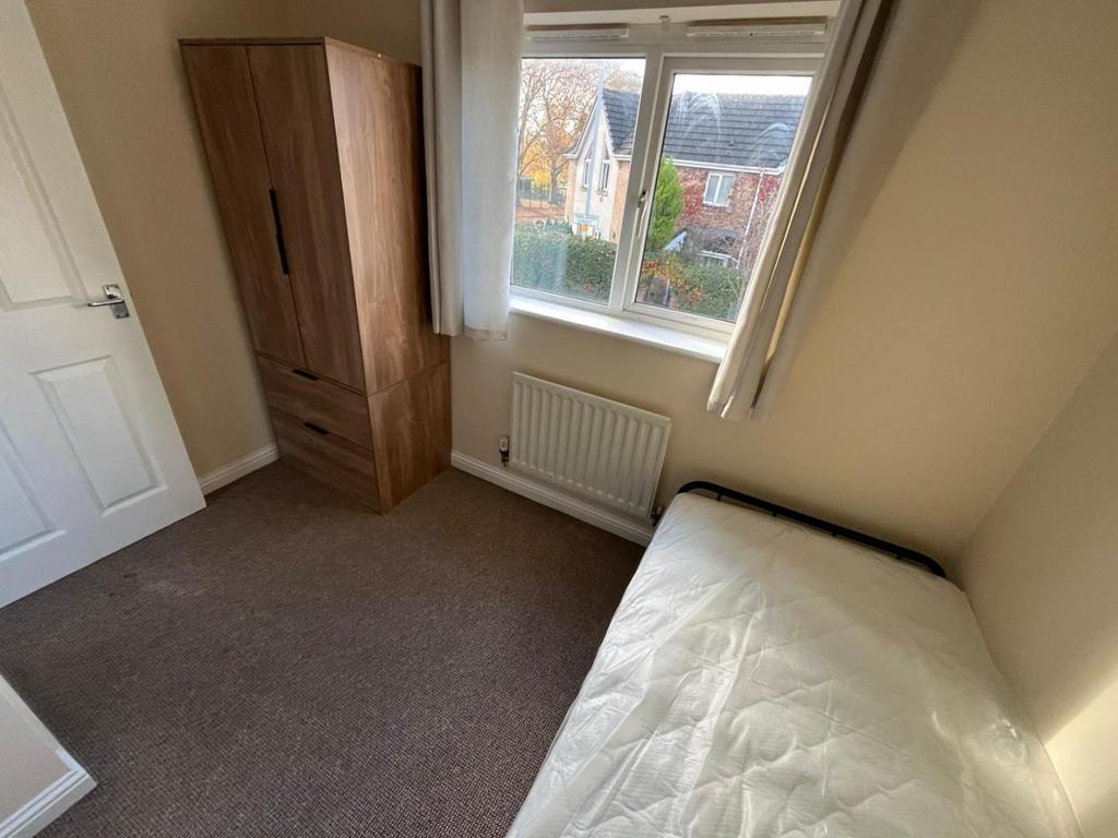 Second bedroom