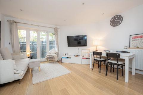 2 bedroom end of terrace house for sale, Candler Mews, Amyand Park Road, Twickenham