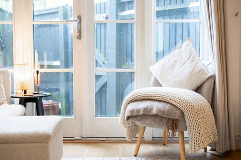 2 bedroom end of terrace house for sale, Candler Mews, Amyand Park Road, Twickenham
