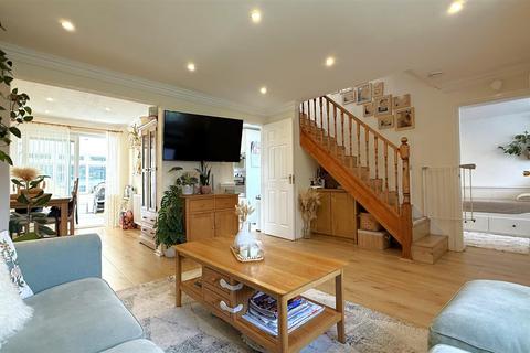 3 bedroom semi-detached house for sale, York Close, Birmingham B30