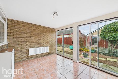 4 bedroom bungalow for sale, Almond Close, Saxilby