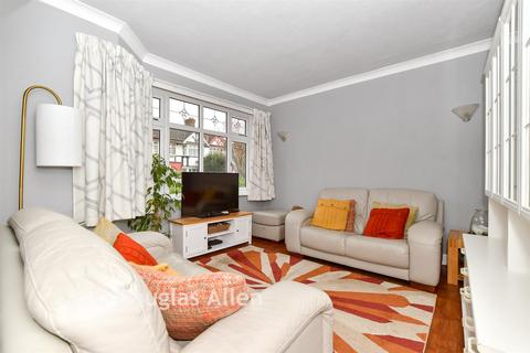 3 bedroom terraced house for sale, Ilfracombe Gardens, Chadwell Heath, Essex