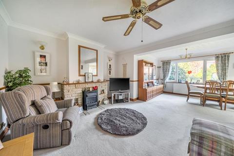 undefined, Cotmore Gardens,  Thame,  Oxfordshire,  OX9