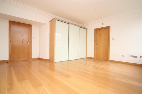 2 bedroom apartment to rent, Murton House, City Centre