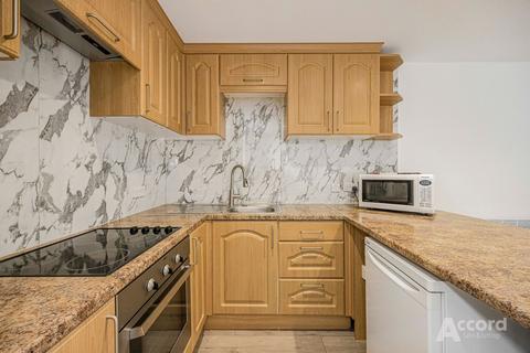 1 bedroom maisonette for sale, Columbine Way, Romford, RM3