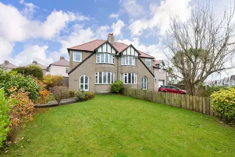 10, Sunningdale Drive, Onchan