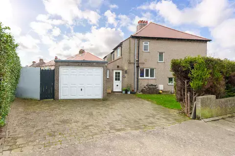 3 bedroom semi-detached house for sale, 10, Sunningdale Drive, Onchan