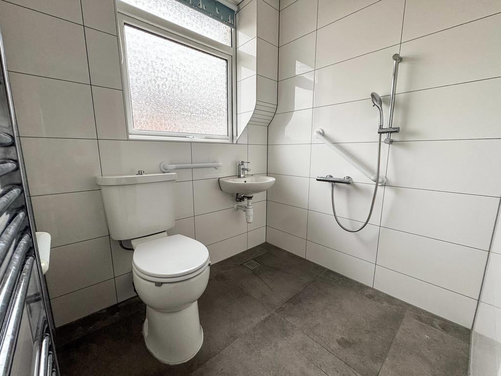 Bathroom 2 LR