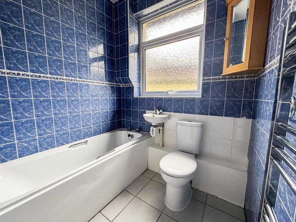 Bathroom LR