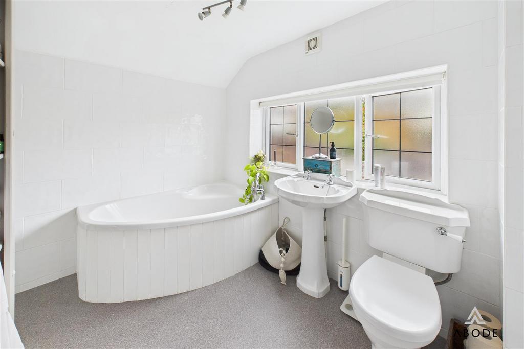 CAM04913 G0-PR0118-STILL007.jpg