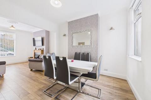 undefined, Clifton Street, Hull
