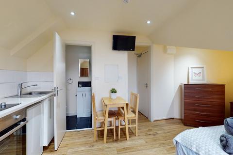 Studio to rent, St. Pauls Avenue, London NW2