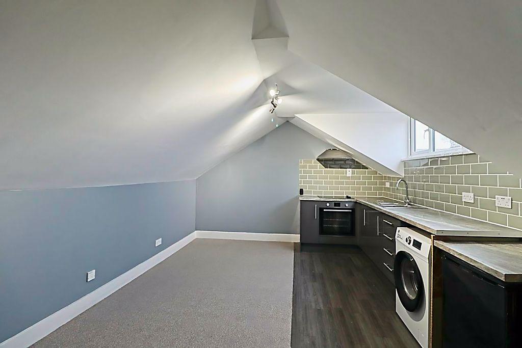 Kitchen / Living...