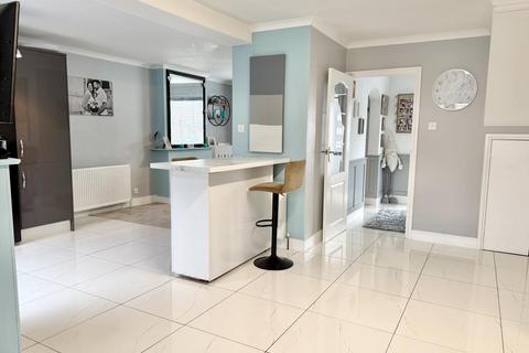 undefined, Hartley Way, Taunton TA1