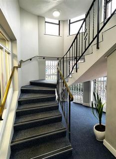 Office to rent, 1A-1B Greenfield Cres Birmingham B15 3BE