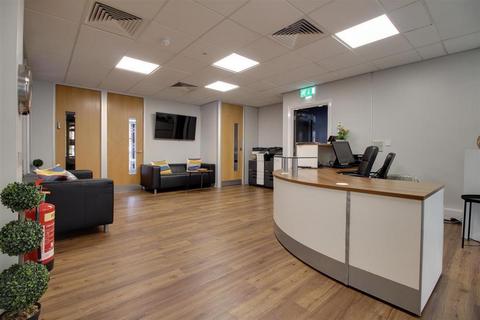 Office to rent, 1A-1B Greenfield Cres Birmingham B15 3BE