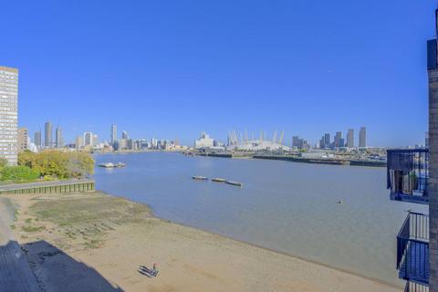 3 bedroom flat to rent, Vermeer Court, E14, Docklands, London, E14
