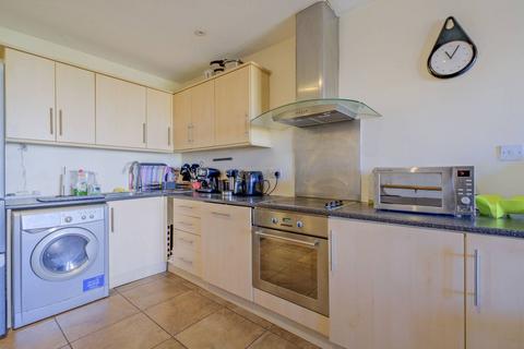 3 bedroom flat to rent, Vermeer Court, E14, Docklands, London, E14