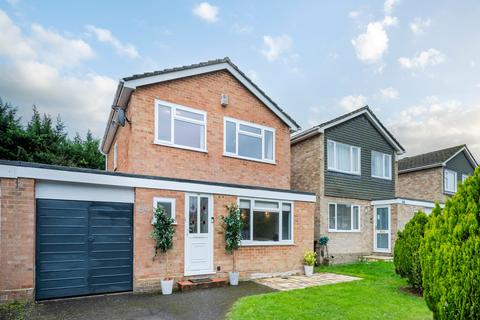 Woodrow Drive, Wokingham, RG40