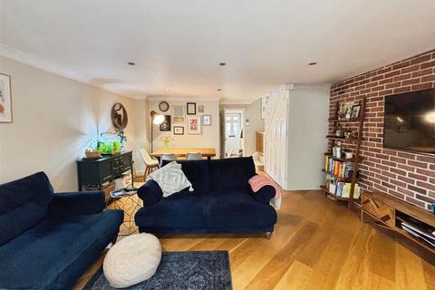 8 Mulready Walk, Hemel Hempstead, HP3 9FS