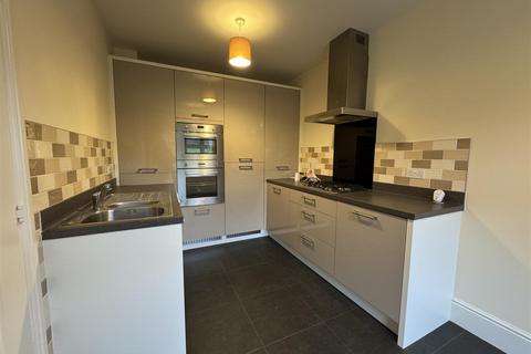 3 bedroom semi-detached house to rent, Bathpool