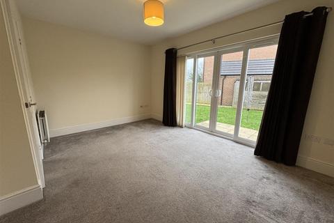 3 bedroom semi-detached house to rent, Bathpool