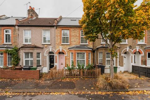 77 Turner Road, London, E17 3JG