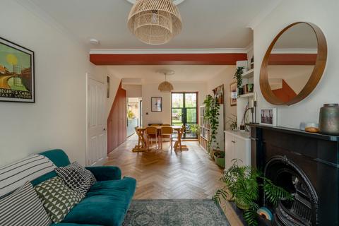 77 Turner Road, London, E17 3JG