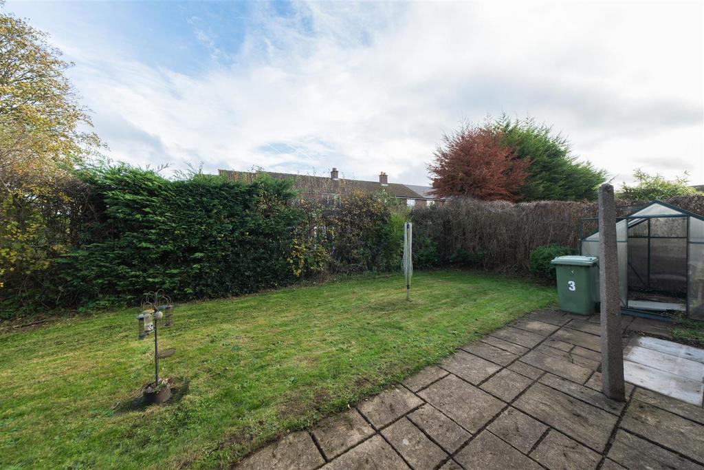 3 Chestnut Close-023.jpg
