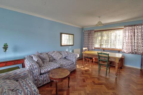 64 Finchmoor, Harlow, CM18 6UB