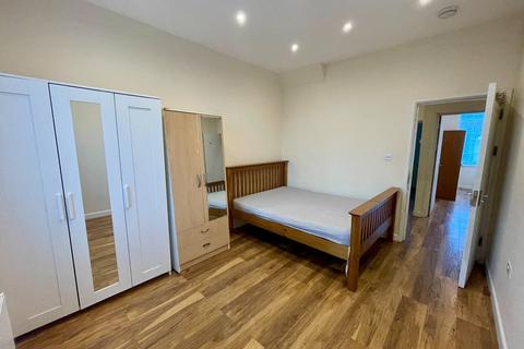 2 bedroom maisonette to rent, Bowrons Avenue, Wembley, Greater London, HA0