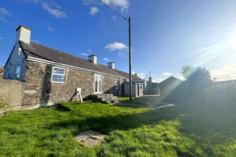 undefined, Rhosybol, Amlwch, Anglesey, LL68