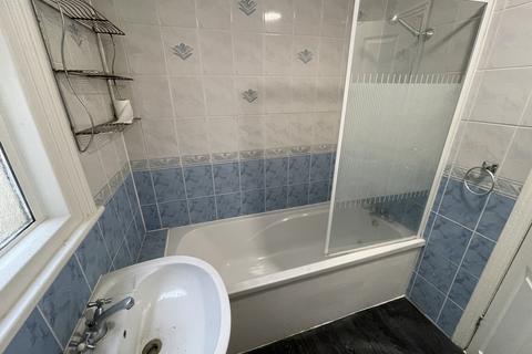 Serviced apartment to rent, Cotford Road, Thornton Heath CR7