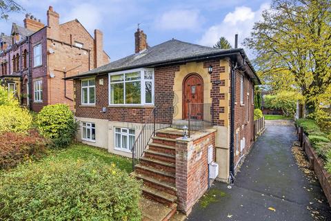 3 bedroom apartment for sale, 468a Harrogate Road, Leeds LS17