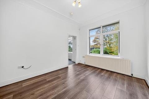3 bedroom apartment for sale, 468a Harrogate Road, Leeds LS17
