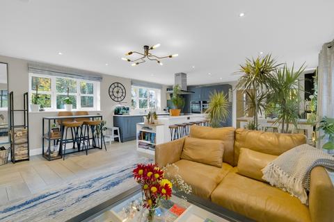 undefined, London Road, Holmes Chapel, Crewe, Cheshire, CW4 8AY