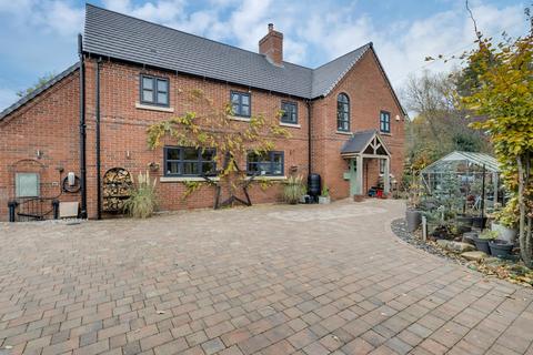 undefined, London Road, Holmes Chapel, Crewe, Cheshire, CW4 8AY