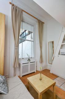 undefined, Belgrave Road, London SW1V