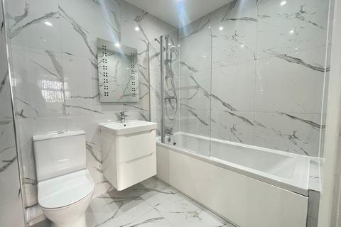 3 bedroom flat to rent, Granby Row, Manchester M1