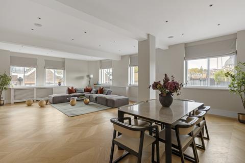 3 bedroom apartment to rent, Cheval House, London SW7