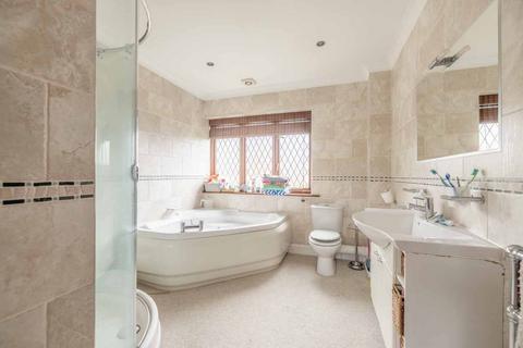 undefined, South Park Crescent, Gerrards Cross SL9