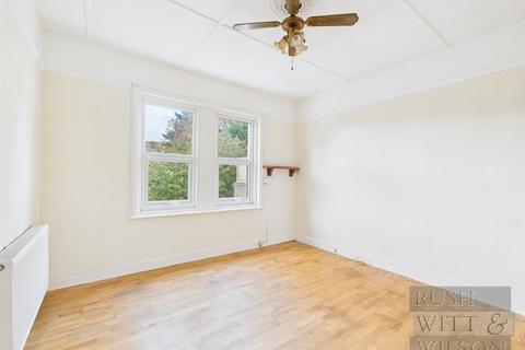 3 bedroom semi-detached house for sale, Bulverhythe Road, St. Leonards-On-Sea