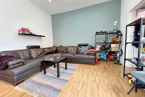 5 bedroom house to rent, Burley Road, Hyde Park, LEEDS