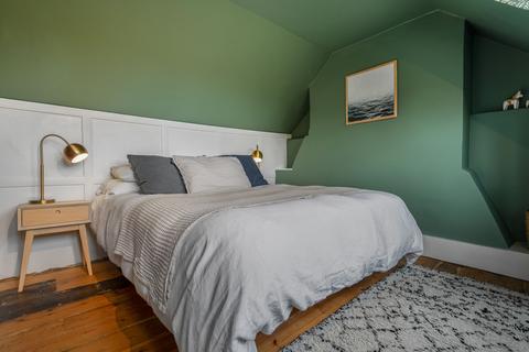 3 bedroom end of terrace house for sale, Church Street, Chesham, HP5