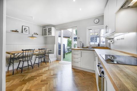 3 bedroom end of terrace house for sale, Church Street, Chesham, HP5
